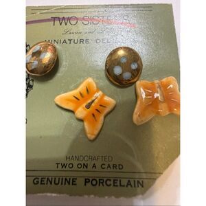 Vintage Set of 2 Two Sisters Women's Miniature Delft Porcelain Earrings NWT